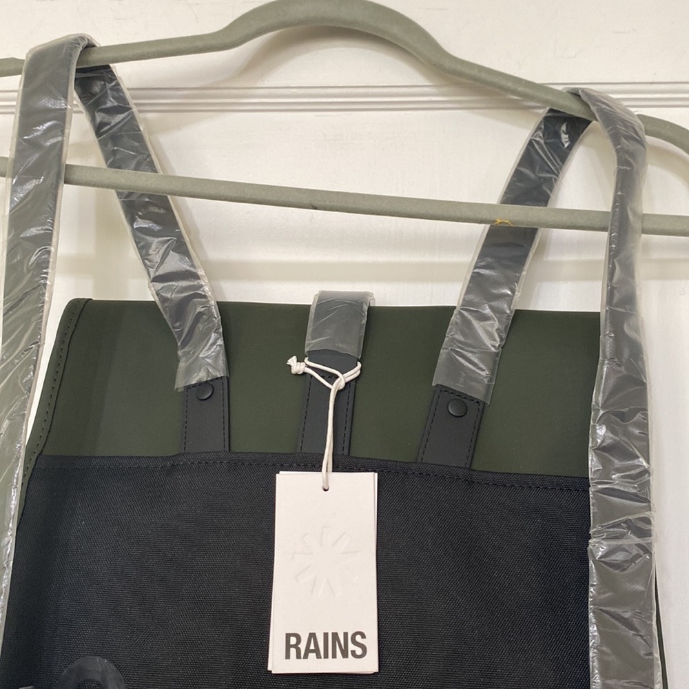 NWT RAINS BACKPACK - Picture 7 of 13